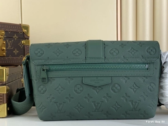 First bag LOUIS VUITTON Messenger-28*16*10cm S-Cape 0724